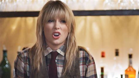 Taylor Swift’s Capital One Commercial: Bartends With Hilarious Results ...