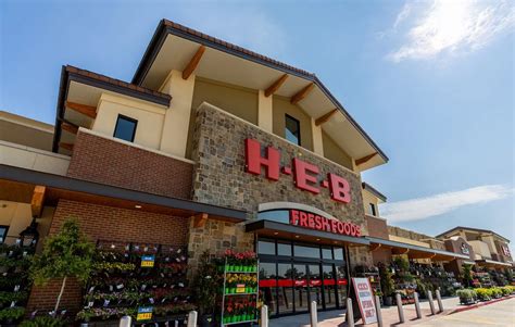 Wolf Lakes H-E-B | 1010 W. University Ave, Georgetown, TX