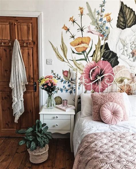 37 Beautiful Floral Bedroom Decor Ideas | ロマンチックなベッドルームのインテリア, インテリア, インテリア 家具