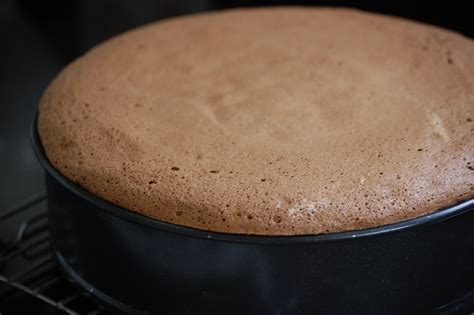 A Girl, a Market, a Meal...: Chocolate Cloud Cake