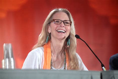 Lindsay Wagner | Lindsay Wagner speaking at the 2016 Phoenix… | Flickr