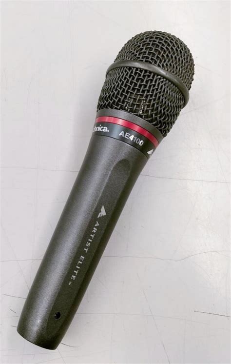 5 Best Dynamic Microphones for Singing in 2024 - Hollyland