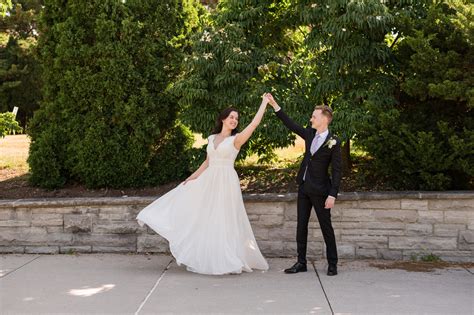 Elegant Garden Wedding at Royal Botanical Gardens - Confetti Magazine