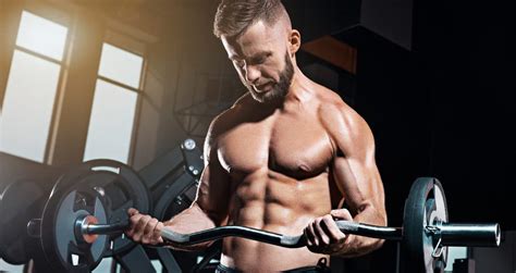 How The Reverse Barbell Curl Boosts Biceps Growth