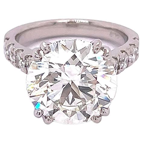 GIA Certified Round Brilliant Diamond Engagement Ring For Sale at 1stDibs