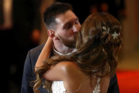 Gerard Pique claims Lionel Messi's wedding was the turning point in ...