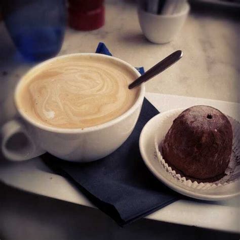 Cafes in Los Angeles: 18 Amazing Cafes You Must Visit