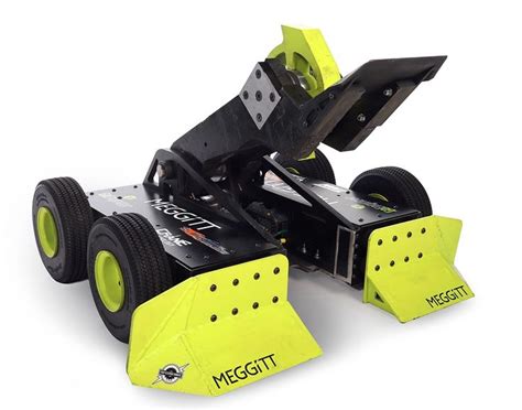 Whiplash is a heavyweight robot built by Team Fast Electric Robots ...