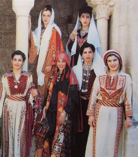 Palestinian Traditional Costumes » Gallery Palestine History, Palestine ...