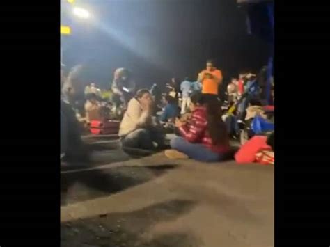 After 12-Hour Delay, IndiGo Passengers Eat Food On Airport Tarmac — Video