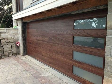 Lunario - Contemporary Solid Horizontal Planks Design | Puertas de garage, Puertas de garage ...