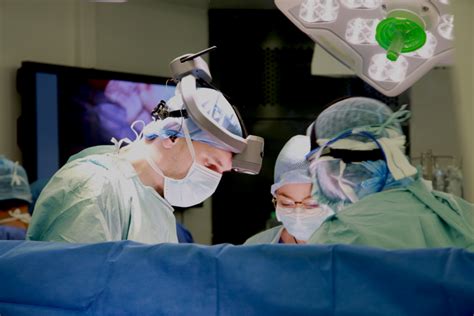 Crescent Vision Live brings operating theater into students’ homes - IO