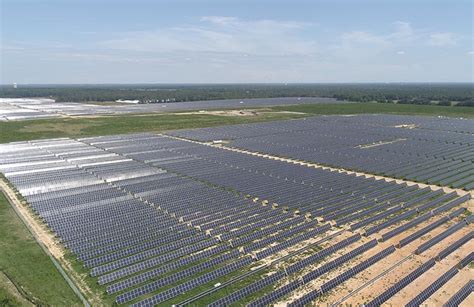 Invenergy powers on 160-MW Georgia solar power plant