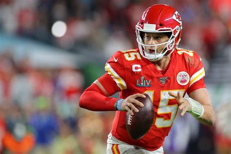 How Patrick Mahomes might be screwed after 2021 salary update