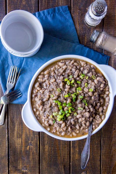 Southern Style Vegan Black Eyed Peas Recipe - The Wanderlust Kitchen