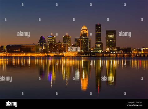 Louisville skyline hi-res stock photography and images - Alamy