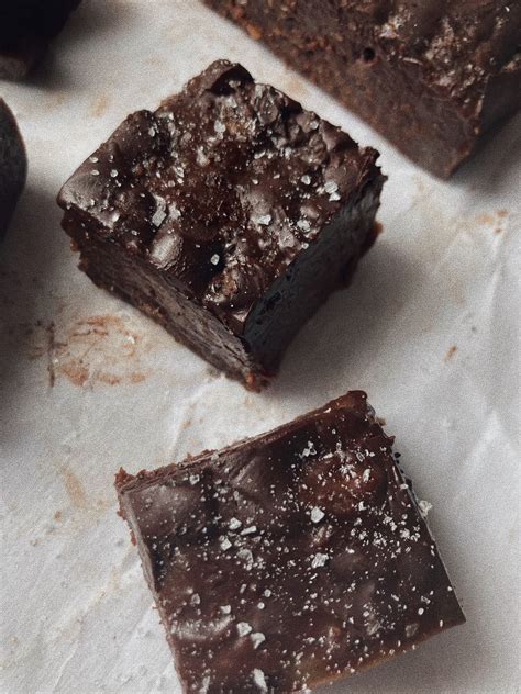 SEA SALT DARK CHOCOLATE BROWNIES — MG METHOD