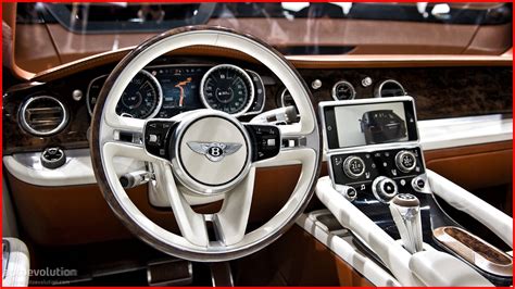 bentley flying spur interior 2015 - Google Search | Bentley suv, Small ...