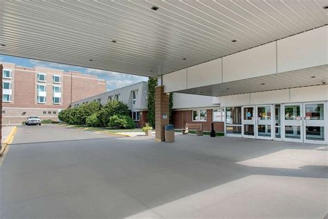 CLARION HOTEL & SUITES $88 ($̶9̶7̶) - Updated 2022 Prices & Reviews - Brandon, Manitoba ...