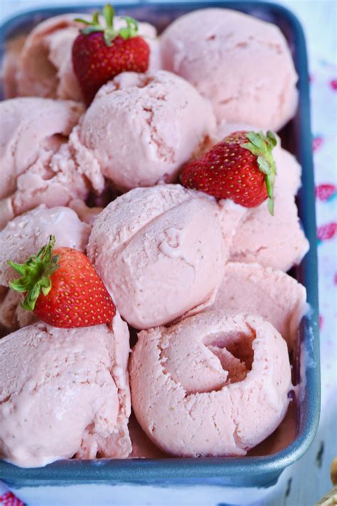 The Creamiest, Easiest, Homemade Strawberry Gelato (No Machine) | Recipe | Gelato recipe, Gelato ...