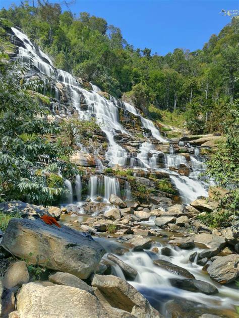 Doi Inthanon Most Beautiful Waterfalls & Temples - TakeMeTour