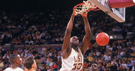 LSU To Unveil Shaq Statue On Campus - CBS Boston