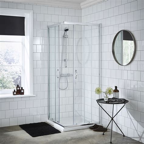 The Best Shower Enclosures for Maximising Space in Small Bathrooms