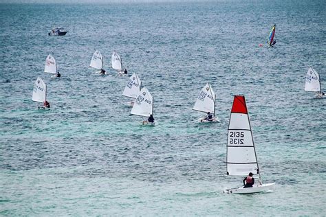 10 Best Adelaide Beaches for Swimming & Surfing | Man of Many