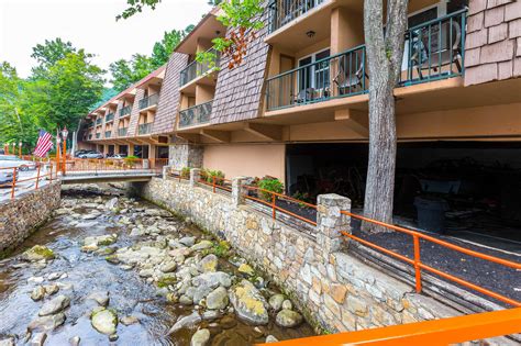 QUALITY INN CREEKSIDE - DOWNTOWN GATLINBURG