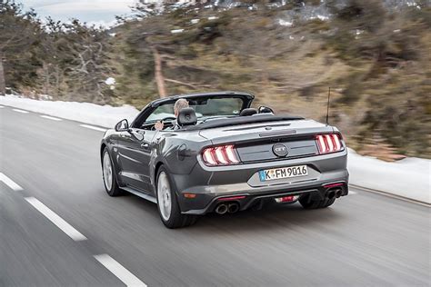 Fahrbericht: Ford Mustang 5.0 V8 Cabriolet: Gezähmtes Wildpferd | STERN.de