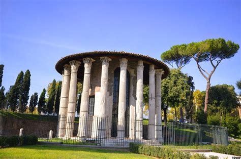 Temple of Hercules Victor at the Forum Boarium, the oldest building in Rome. | Rome, Roman ...