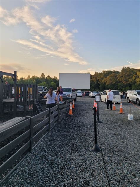 GOOCHLAND DRIVE IN THEATER - 103 Photos & 94 Reviews - Outdoor Movies ...