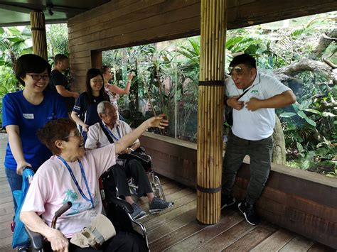 Bringing Cheer to our Clients - Dementia Singapore