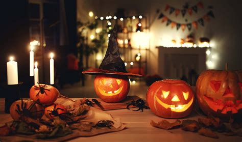 The essentials of a good Halloween party - The Medium