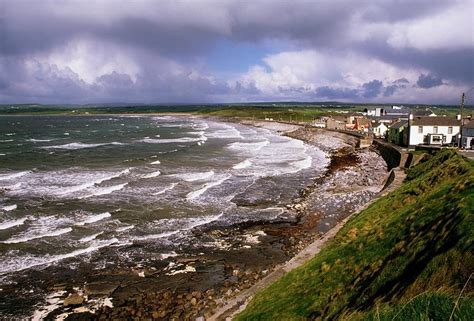 Co Clare, Lahinch Beach, Ireland Photograph by Design Pics/the Irish ...