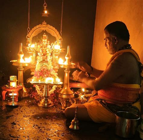 Beautiful Rituals @ Kerala Hindu Temple — INDIA | by Gijo Vijayan | Medium