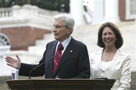 Former Virginia Senator John Warner dies at age 94 | WRIC ABC 8News