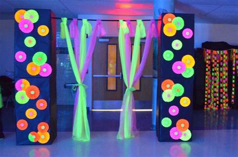 Fiestas de cumpleaños de neón, Fiesta neón, Decoración fiesta neon