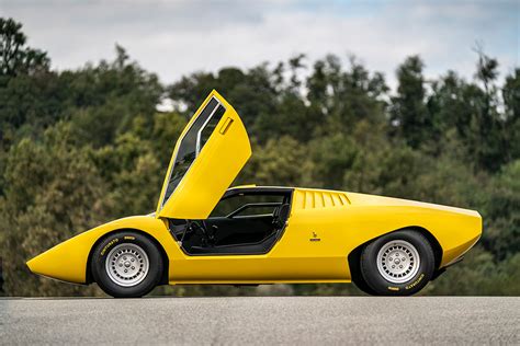 1971 Lamborghini Countach LP 500 Reconstruction is Officially Unveiled at Special Event