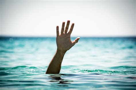 How Do You Know When Someone is Drowning? - Physicians Premier ER