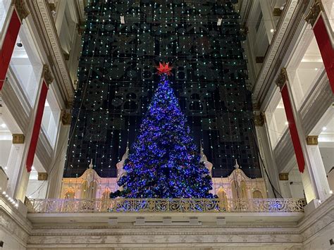 Christmas Light Show At Macy’s In Philadelphia - Northeast Allie