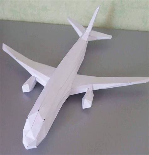 Avion en papier 3D à créer soit même (3D Paper plane DIY do it yourself ...