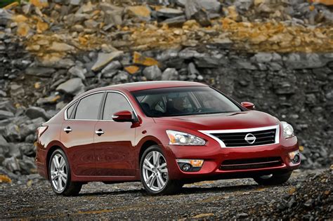 2014 Nissan Altima Reviews and Rating | Motor Trend