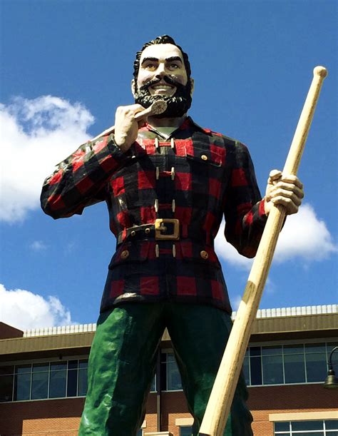 Image: Paul Bunyan statue in Bangor, Maine