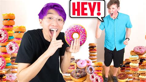 JUSTIN FILLED ADAM'S ENTIRE HOUSE WITH DONUTS?! (LANKYBOX FUNNY MOMENTS!) - YouTube