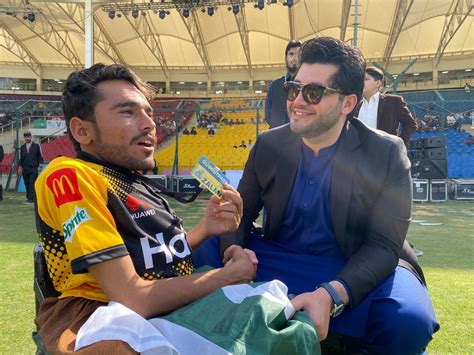 Javed Afridi Invites Special Fan Of Peshawar Zalmi At National Stadium ...