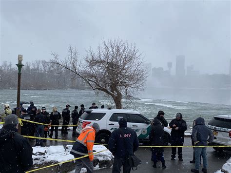 Dramatic video: Coast Guard pulls body from edge of Niagara Falls after car gets submerged in ...