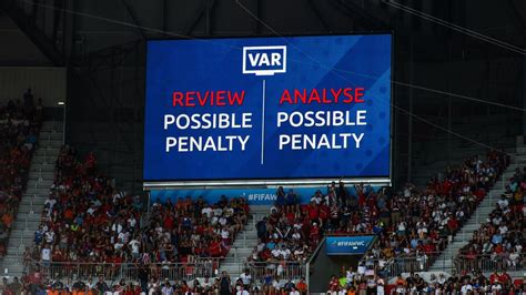 Premier League braced for VAR controversies during debut season - Eurosport