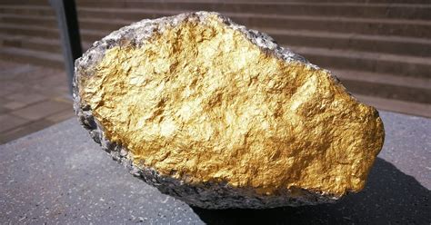 Some Of The Biggest Gold Finds In Australia | A Very Sweet Blog