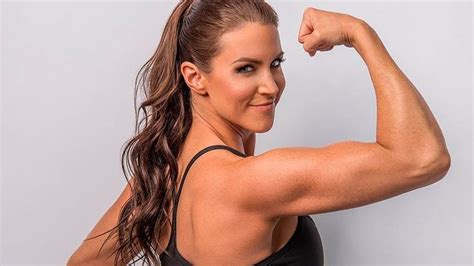 Stephanie-McMahon-Workout | Stephanie mcmahon, Wwe divas, Stephanie